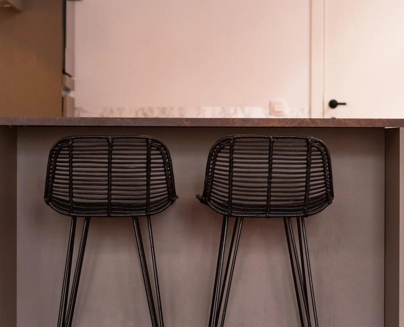 Light And Airy Apartment On Top Location - Industria In Historical Center Anvers Belgique