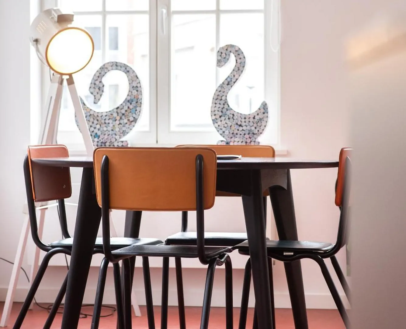 Light And Airy Apartment On Top Location - Industria In Historical Center Anvers 0*,  Belgique